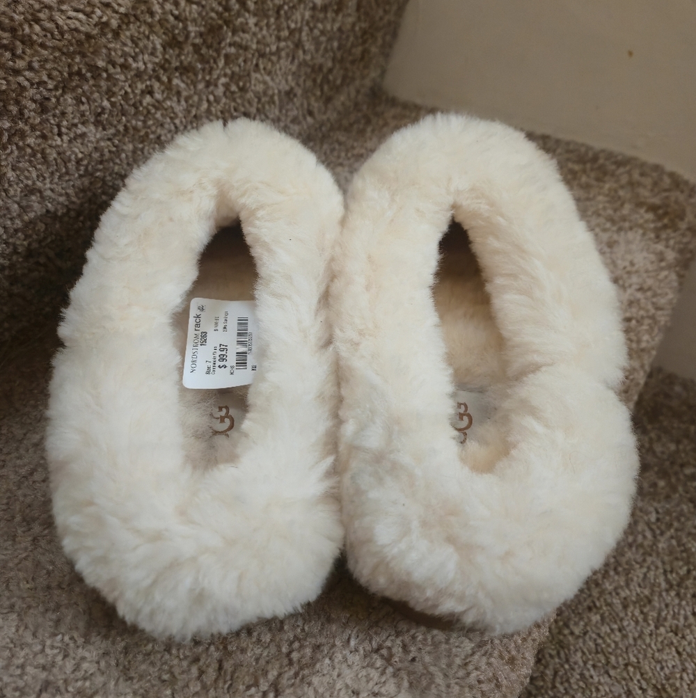 UGG Cluggette Cable Knit Slipper - Picture 9 of 15